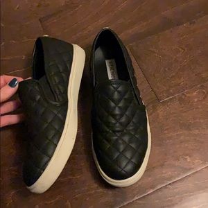 Steve Madden slip ons